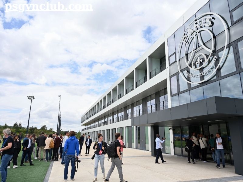 Nhân viên Paris Saint-Germain